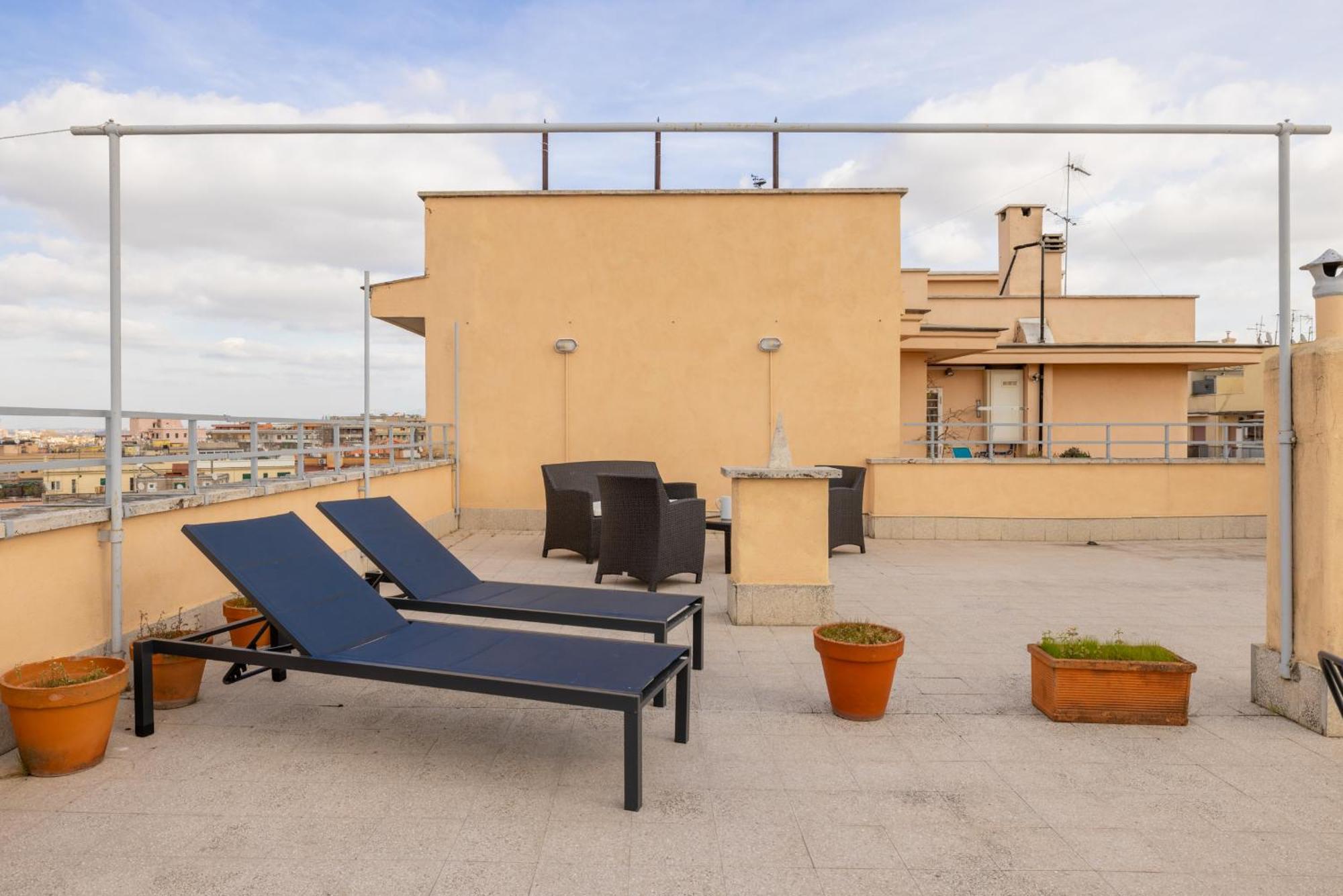 Appartamento Floor With Rooftop Terrace Near St. Peter Roma